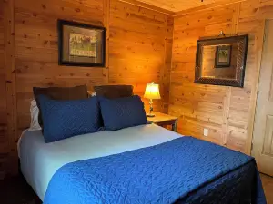 Secluded yet within minutes of all your favorite outdoor activities!!