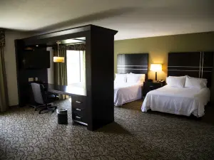 แฮมป์ตัน อินน์แอนด์สวีทส์ ชารอน