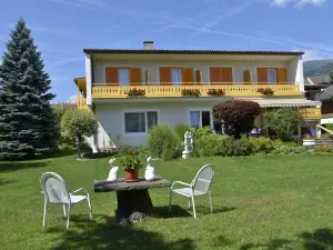 Haus Golker Ferienwohnungen & Frühstückspension