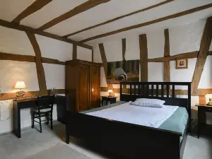 บวร์กมันเนินเฮาส์