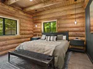 Secluded Riverfront Access and Stunning Design - Exquisite Mountain Retreat