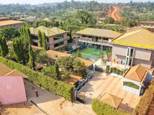 Welcome Garden's Hotel