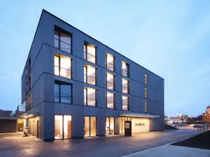 2ND Home Hotel