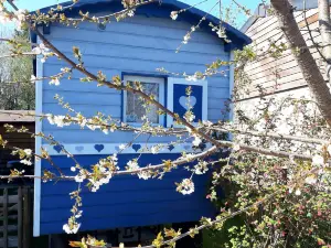 Cozy Little Blue Caravan in Scy Belgique
