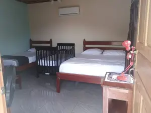 Cabinas El Pilon Rio Celeste