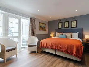 Port Gaverne Hotel