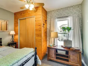 5 Mi to Dtwn Syracuse: Updated Apartment!