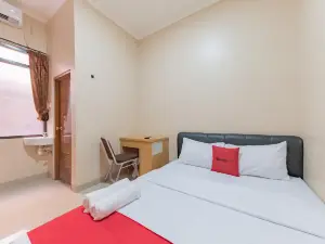 RedDoorz Syariah Near Exit Toll Subang