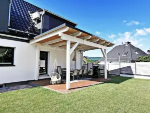 Exklusives 212 qm Ferienhaus Mit 2 Apartments - Garten, Grill & Sauna!