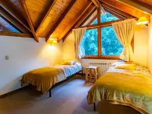 Amazing 4 Bedroom Chalet Villa Traful VT1 by Apartments Bariloche