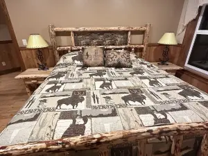 Country Living.  Cozy home located on small horse ranch