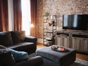 Newly renovated apartment in historic downtown Manchester