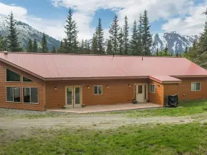 Our Corner of Heaven: Spotless, High-end, Affordable Family & Group Living