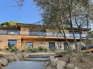Villas vue mer 50 m de la mer Neuves et Luxueuses