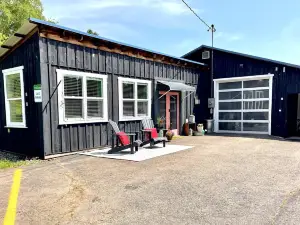 Quiet, peaceful, spotless studio near Lake Superior and all Bayfield amenities.