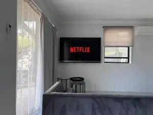 Sophisticated Spacious Self Contained Studio