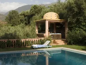 Domaine de la Roseraie Resort