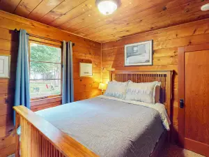 Eagles at the Bluff Cabin