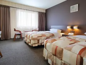 Bridal & Hotel Raffine