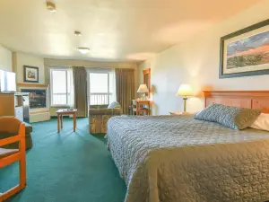 Sunset Oceanfront Lodging