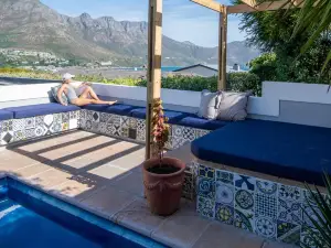 Hout & about Guest House