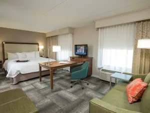 Hampton Inn & Suites Cincinnati-Union Centre