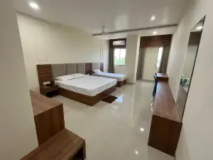 Hotel Tilak