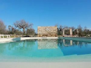 เทนูตา เซซารินา