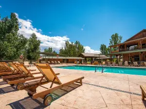 ซอร์เรล ริเวอร์ แรนช์ รีสอร์ท