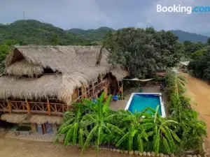 La Natura Hostel & Pool