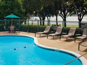 DoubleTree by Hilton Dallas - Farmers Branch