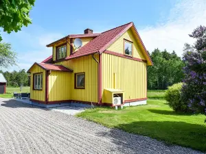 Nice Home in Vänersborg with 2 Bedrooms and Wifi