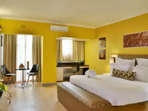 Cresta Oasis Hotel