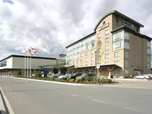 Coast Hotel & Convention Centre