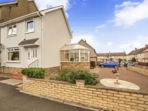 Beautiful Three Bedroom Seaside Retreat
