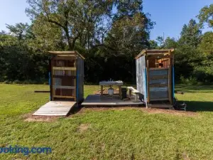 Khushatta Hills Ranch Glamping - Aunt B