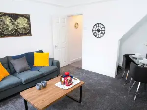 Stylish and Spacious 3-Bed House