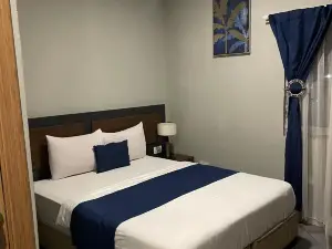 Midway hotel