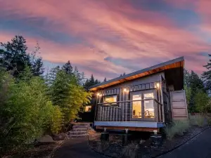 Luxe Container Getaway with View