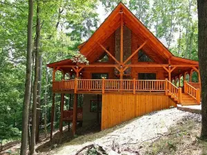 Acacia Ridge, Sleeps 12, Pool Table, Outdoor Fireplace, and Private Hot Tub!