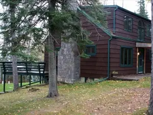 Lake Vermilion Getaway Property Great Location, Space, Beach