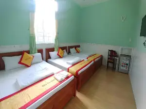 Truc Nguyen - Vinh Hy Homestay