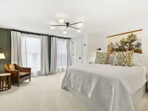 Abode 81 in Newark