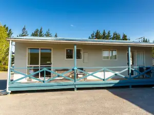 นอร์ท เซาท์ ฮอลิเดย์พาร์ค