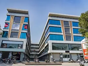 Hotel Santeria Inn, Best Luxurious Hotel AC Rooms in Surat