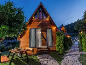 Karaoz Sapphire Bungalows
