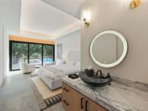 Riverside Luxe  Pool • Game Room • Grand Piano