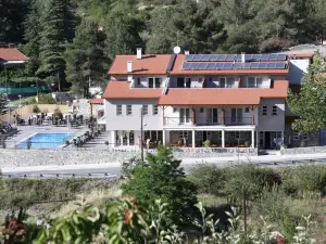 Livadia Hotel Kyperounta