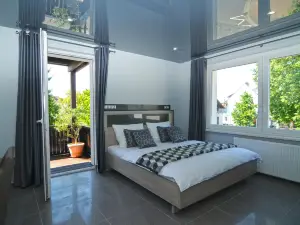 Nanis Hotel & Appartements