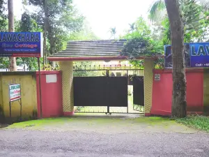 拉瓦查拉生態小屋旅館